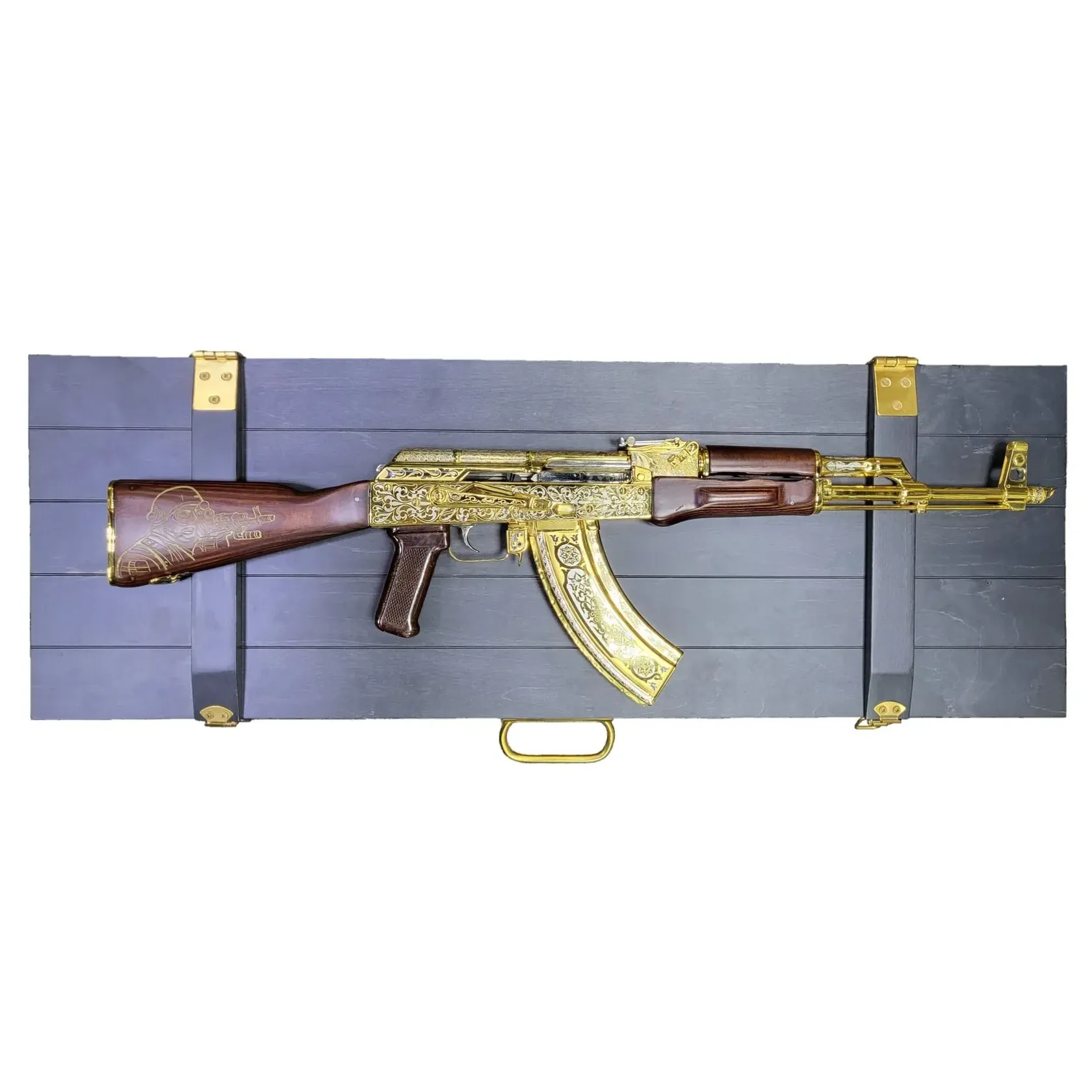 АК украшенный